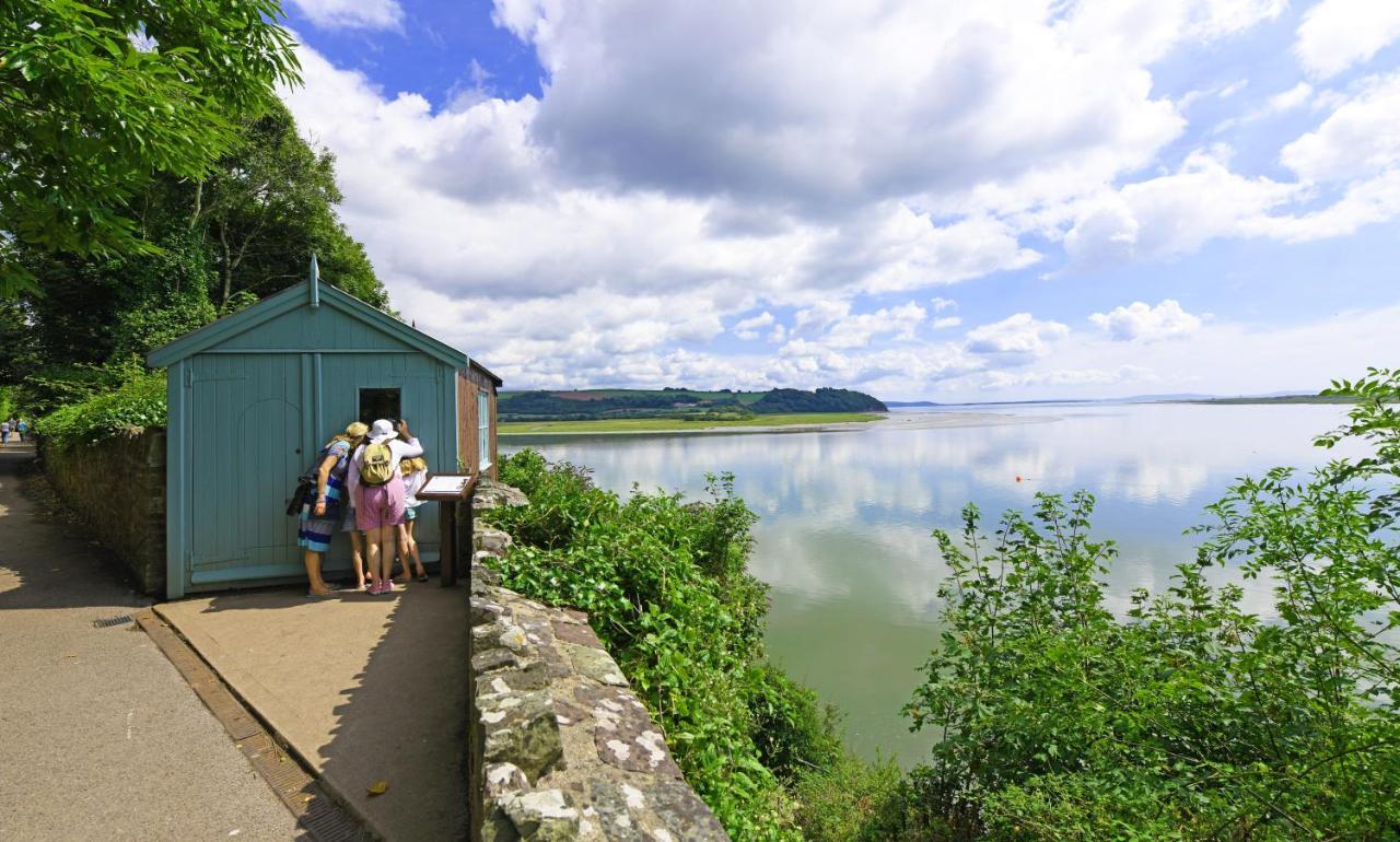 Rhif Un- Premium Cottage With Log Burner & Private Courtyard Laugharne Dış mekan fotoğraf